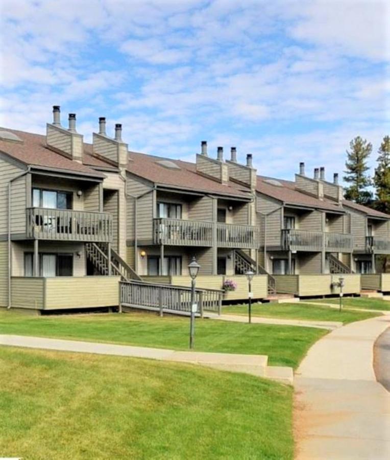 Pines At Meadow Ridge Hotel Fraser Exterior photo