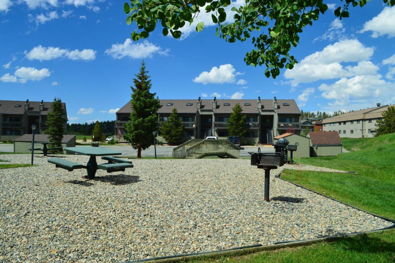 Pines At Meadow Ridge Hotel Fraser Exterior photo