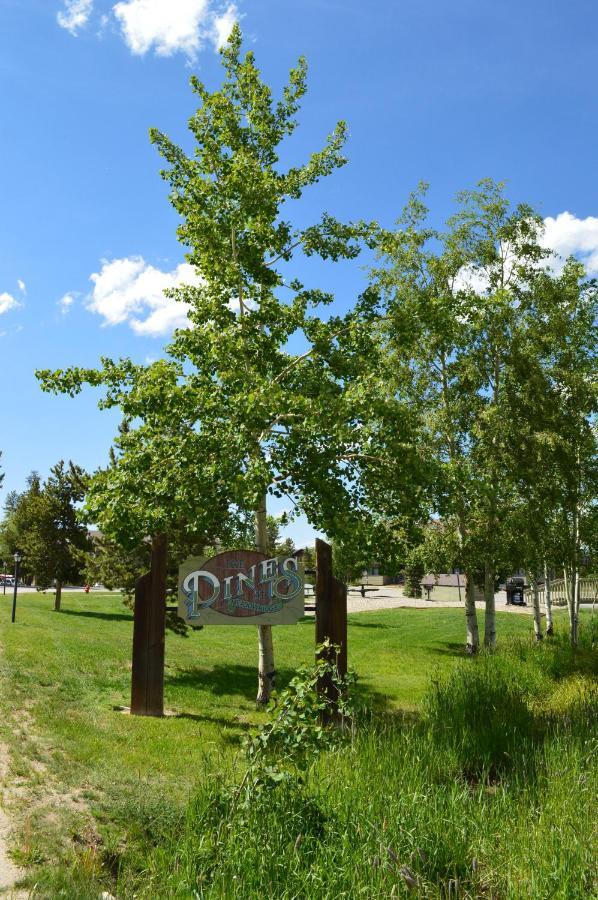 Pines At Meadow Ridge Hotel Fraser Exterior photo