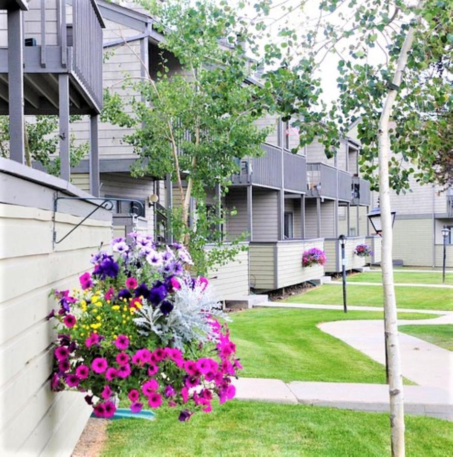 Pines At Meadow Ridge Hotel Fraser Exterior photo